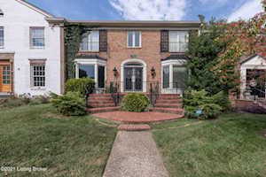 7909 Westover Dr Prospect, KY 40059