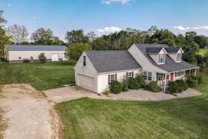 5011 Centerfield Dr Crestwood, KY 40014