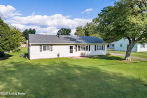 9711 El Prado St Louisville, KY 40272
