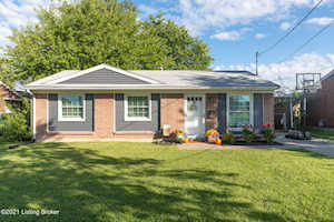 2821 Whitlock St Louisville, KY 40213