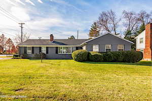300 Castleview Dr Louisville, KY 40207