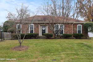 6805 Riggs Dr Louisville, KY 40291