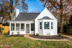 305 N Hubbards Ln Louisville, KY 40207