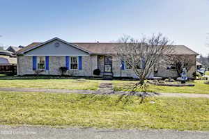 8203 Rome Beauty Way Louisville, KY 40228
