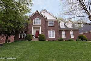 5102 Wolfpen Woods Dr Prospect, KY 40059