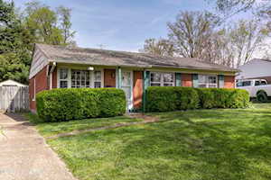 8501 Staghorn Dr Louisville, KY 40242