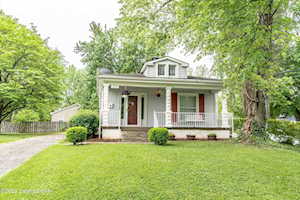 1876 Kendall Ln Louisville, KY 40216