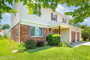 9804 Hofelich Ln Louisville, KY 40291