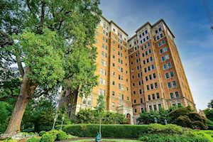 2140 Bonnycastle Ave #11E Louisville, KY 40205