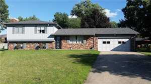17 Whitewood Ct Beech Grove, IN 46107