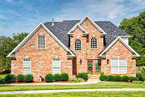 4613 Cherry Forest Cir Louisville, KY 40245
