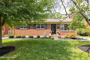 4511 Fox Run Rd Louisville, KY 40207
