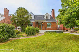 2403 Brighton Dr Louisville, KY 40205