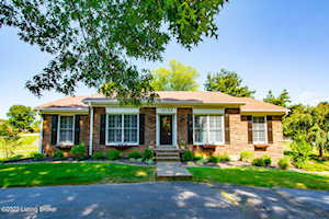 12129 Maplewood Rd Goshen, KY 40026