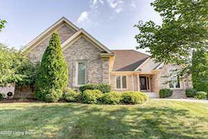 10805 Woodtwist Ct Louisville, KY 40291