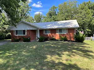 212 Forest Ct Winchester, KY 40391
