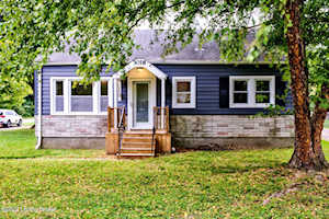 3018 Hartlage Ct Louisville, KY 40216