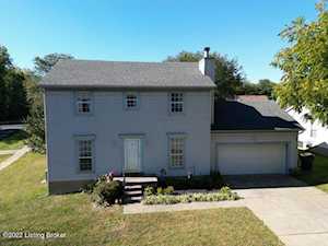 4916 Bova Way Louisville, KY 40291