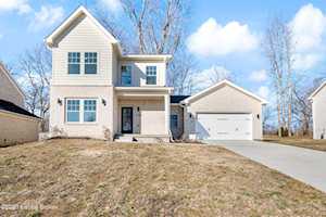 7705 Cottage Cove Way Louisville, KY 40214