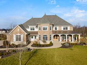 8380 Shannon Springs Dr Zionsville, IN 46077