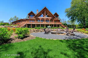 33030 N River Rd Libertyville, IL 60048