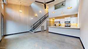 10926 Cole Thompson Ln Jeffersontown, KY 40299