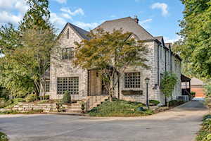 24 N Oak St Crystal Lake, IL 60014