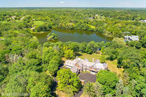 48 Brinker Rd Barrington Hills, IL 60010