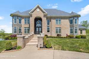 15504 Crystal Valley Way Louisville, KY 40299