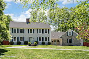 814 Green Willow Way Louisville, KY 40223
