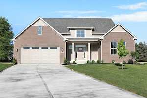 7641 Brownstone Ct Greenfield, IN 46140