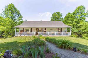 519 Right Angle Rd Winchester, KY 40391