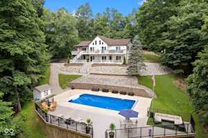 7701 Center Lake Rd Nineveh, IN 46164