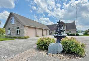 1085 E North Shore Dr Brownstown, IN 47220