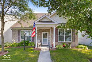 2017 Shadow Creek Blvd Columbus, IN 47201