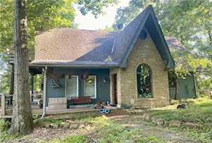 4261.4259 Stone Mountain Rd New Albany, IN 47150