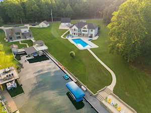 5181 S Poplar Dr Columbus, IN 47201
