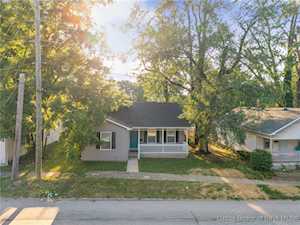 407 N Indiana Ave Sellersburg, IN 47172