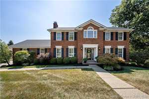 1130 Eastridge Dr New Albany, IN 47150