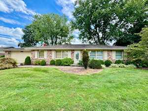 4515 W Mission Ct Columbus, IN 47203