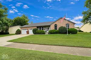 3376 Cox Ln Columbus, IN 47203