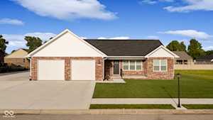 1959 Sophia Ln Seymour, IN 47274