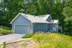 75 Pine Water Ct Nashville, IN 47448