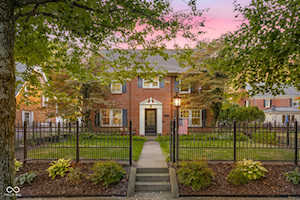 1712 Franklin St Columbus, IN 47201