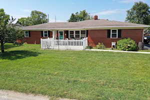 2630 Wedgewood Dr Columbus, IN 47203