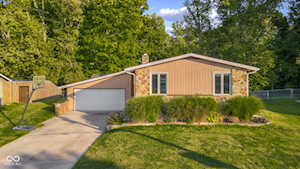 5161 Regency Dr Columbus, IN 47203