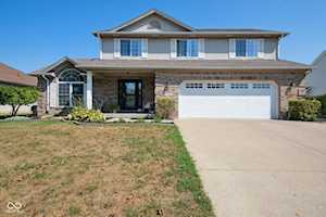 2935 Cross Creek Dr Columbus, IN 47201