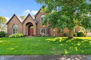 3665 Woodfield Place Columbus, IN 47203