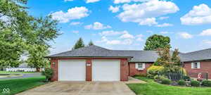 6044 S Stratton Ct Columbus, IN 47203