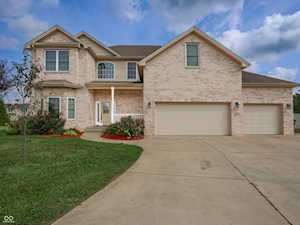 2101 Oneida Ct Columbus, IN 47203